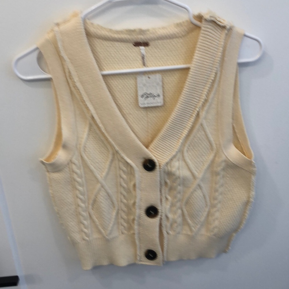 Sweater vest